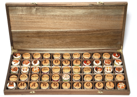 Gift set of 55 macaroons